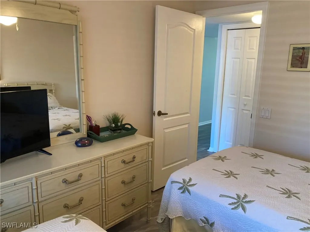 7340 Glenmoor Lane Naples FL 34104