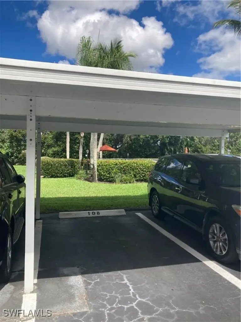 7340 Glenmoor Lane Naples FL 34104