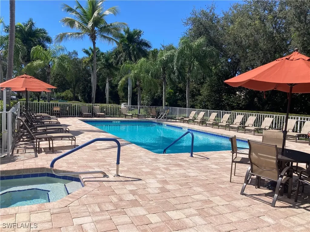 7340 Glenmoor Lane Naples FL 34104