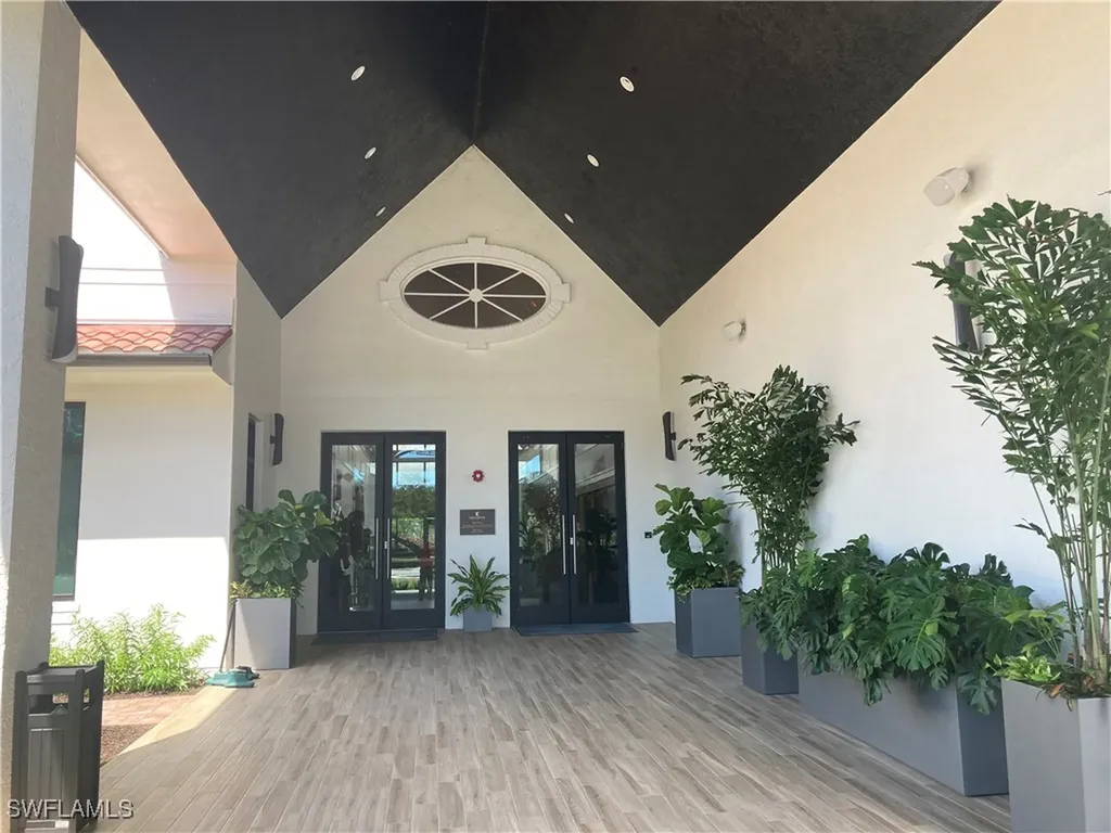 7340 Glenmoor Lane Naples FL 34104