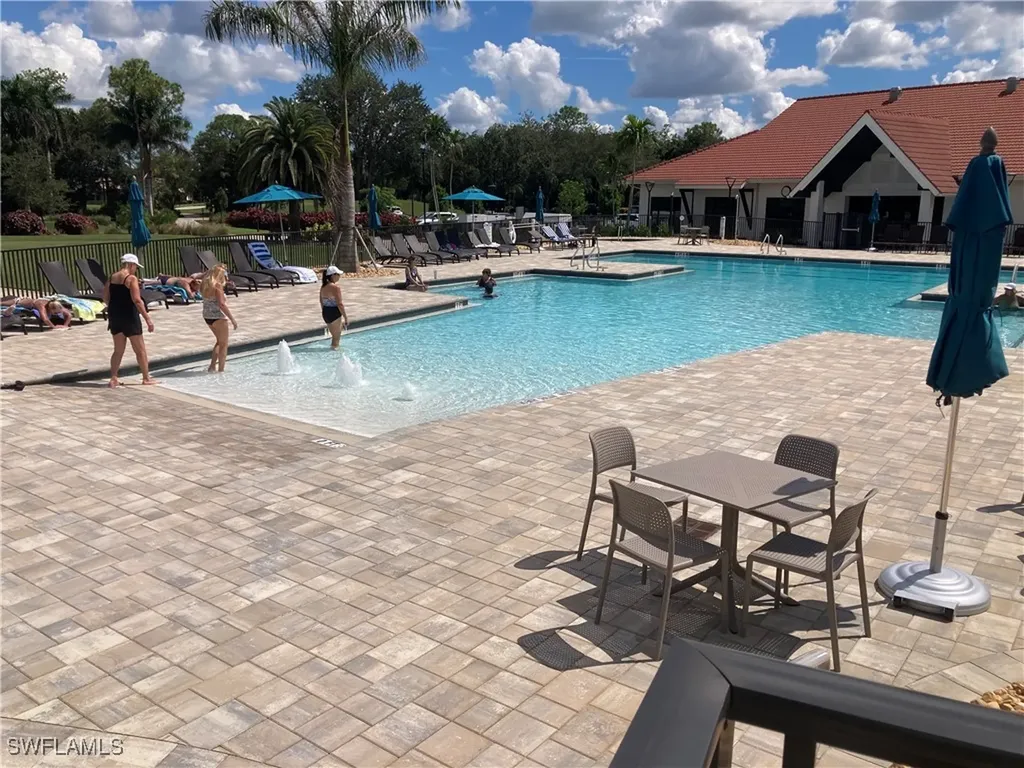 7340 Glenmoor Lane Naples FL 34104