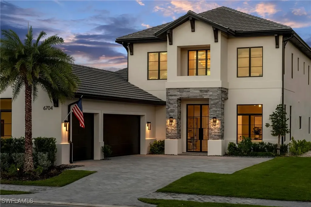 6704 Newport Road Naples FL 34109