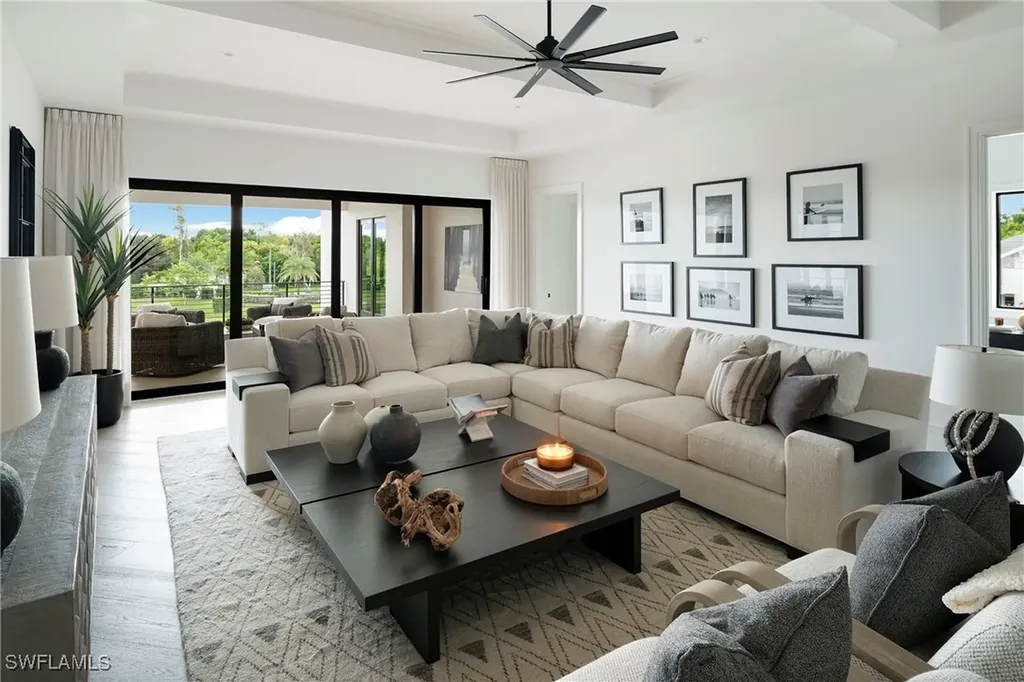 6704 Newport Road Naples FL 34109
