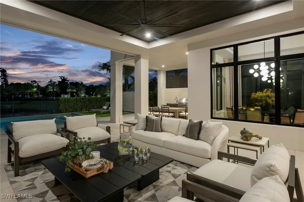 6704 Newport Road Naples FL 34109