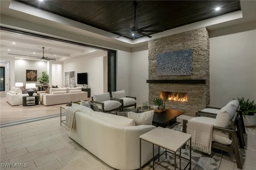 6704 Newport Road Naples FL 34109