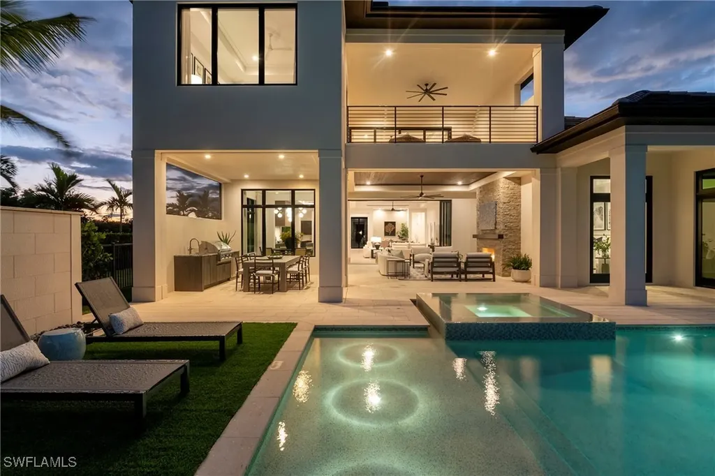 6704 Newport Road Naples FL 34109