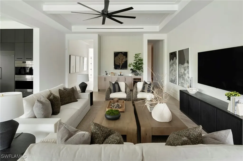 6704 Newport Road Naples FL 34109