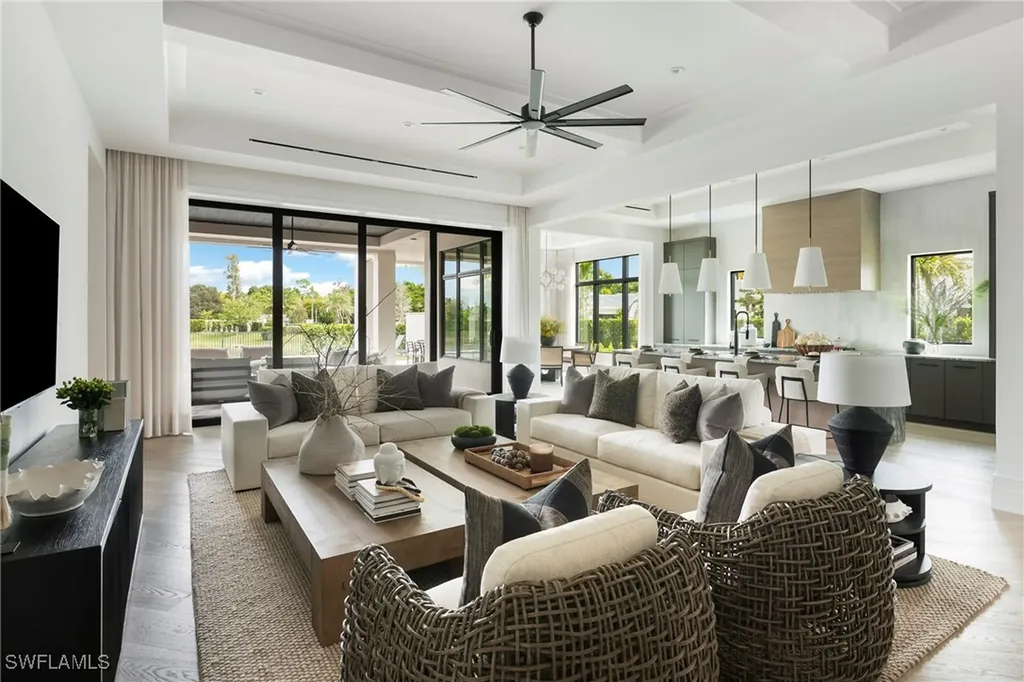 6704 Newport Road Naples FL 34109
