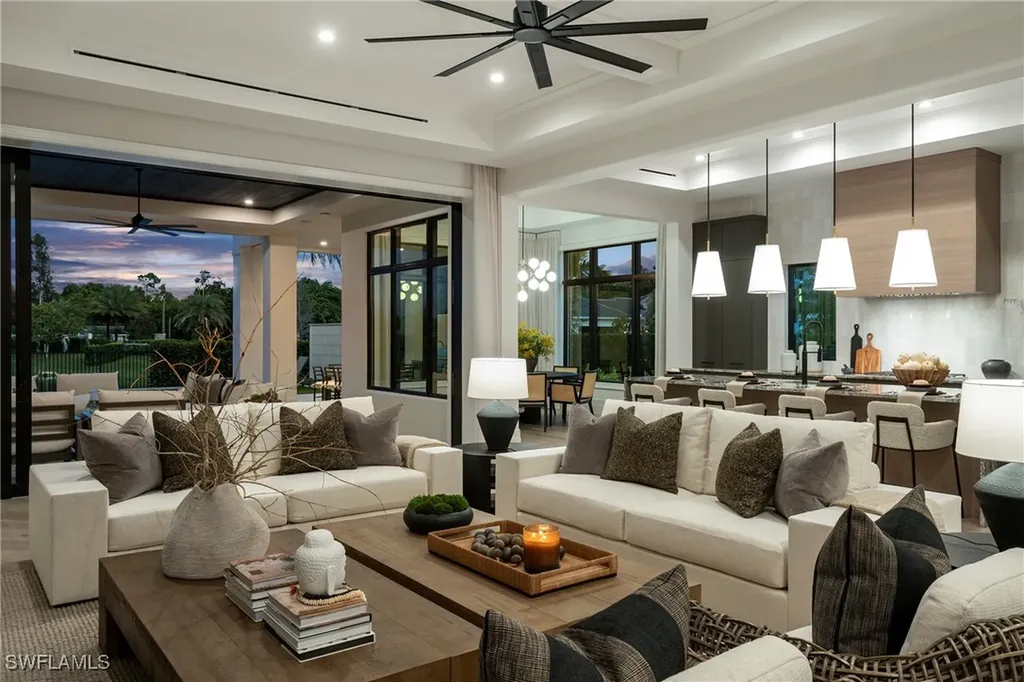 6704 Newport Road Naples FL 34109