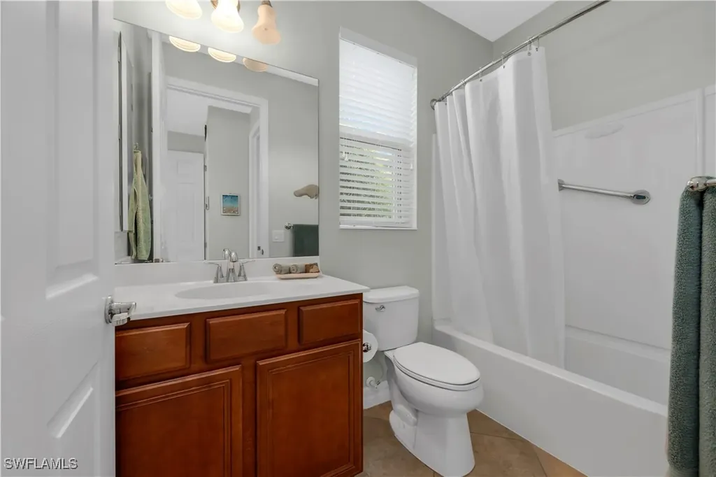 8637 Julia Lane Naples FL 34114