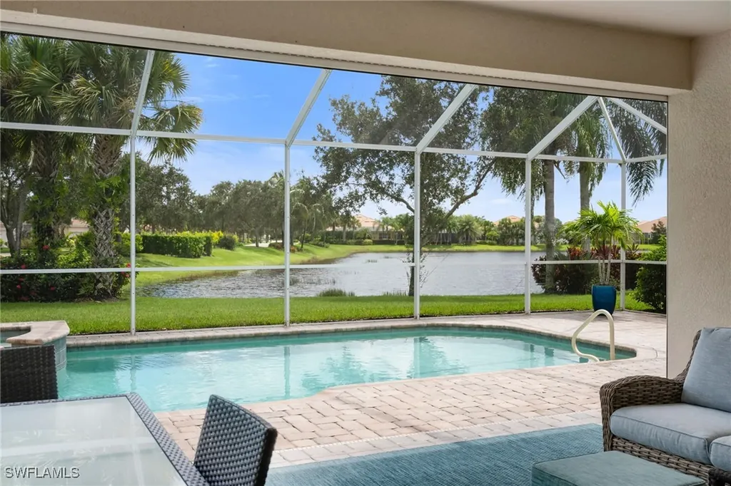 8637 Julia Lane Naples FL 34114