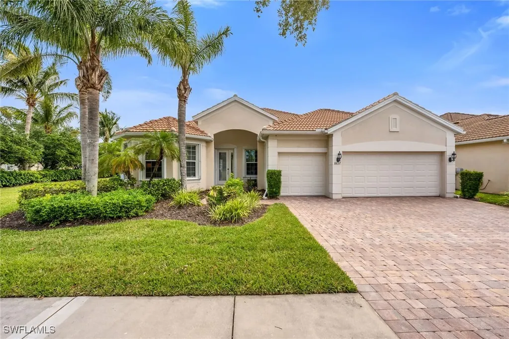 8637 Julia Lane Naples FL 34114