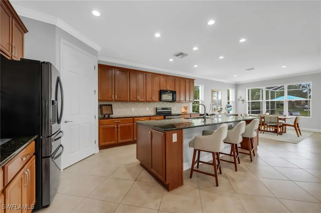 8637 Julia Lane Naples FL 34114