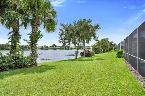8637 Julia Lane Naples FL 34114