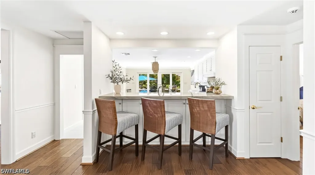 2700 Treasure Lane Naples FL 34102