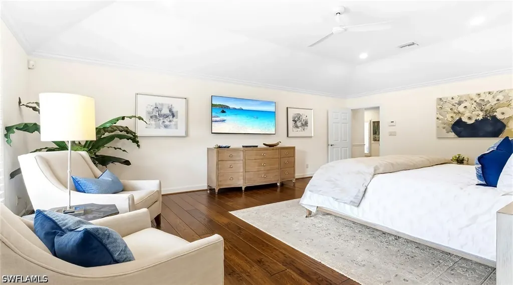 2700 Treasure Lane Naples FL 34102