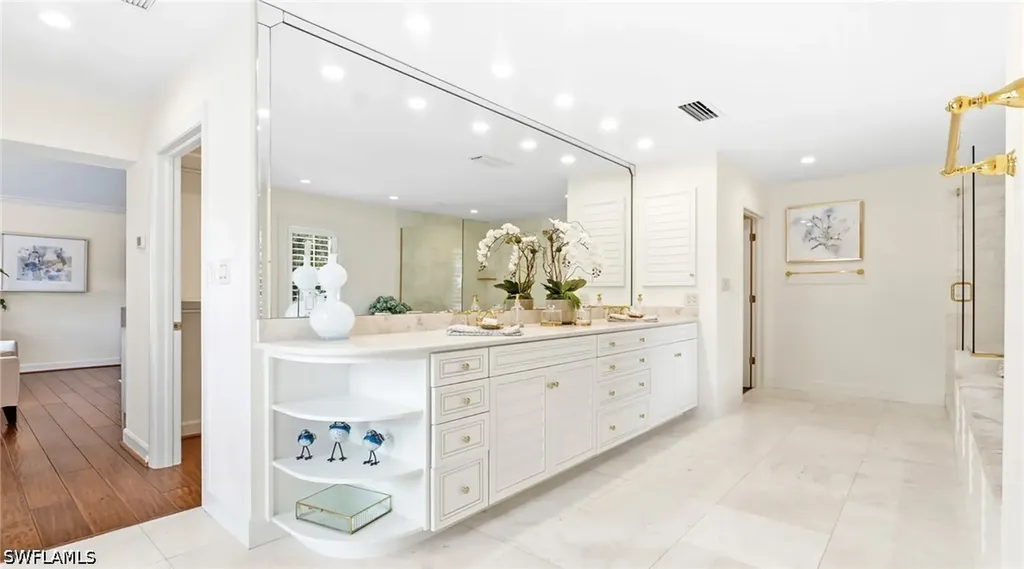 2700 Treasure Lane Naples FL 34102