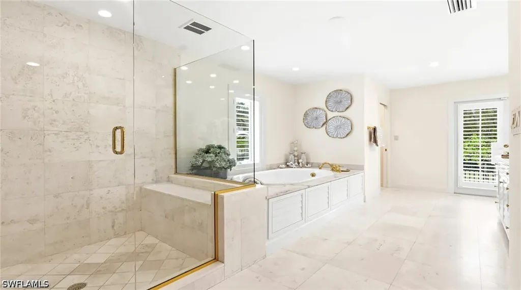 2700 Treasure Lane Naples FL 34102