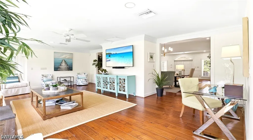 2700 Treasure Lane Naples FL 34102