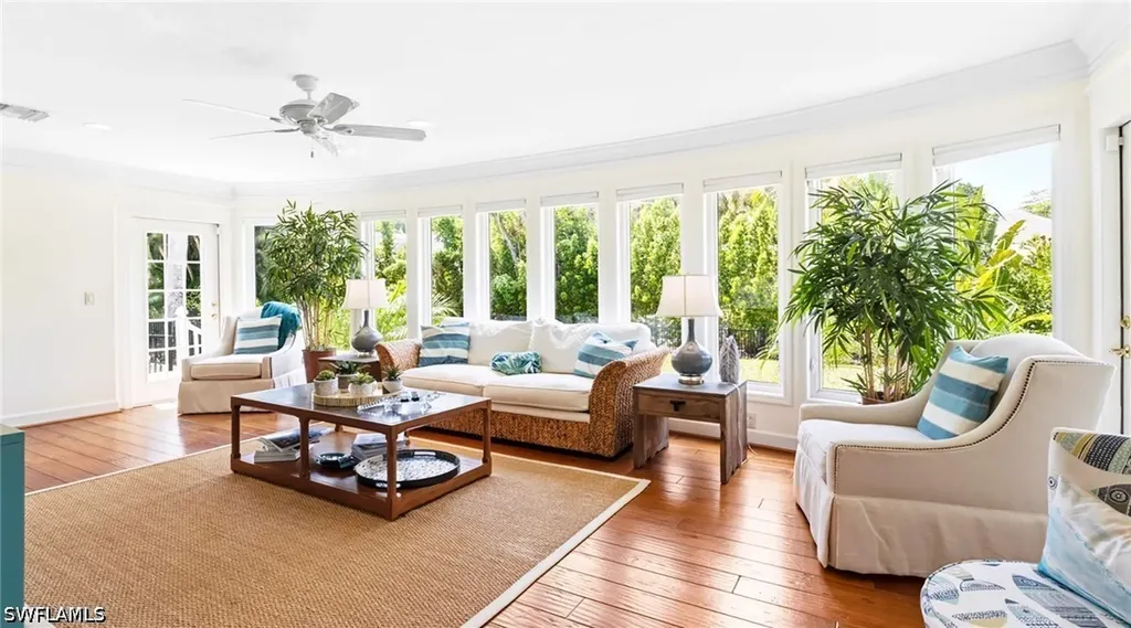 2700 Treasure Lane Naples FL 34102