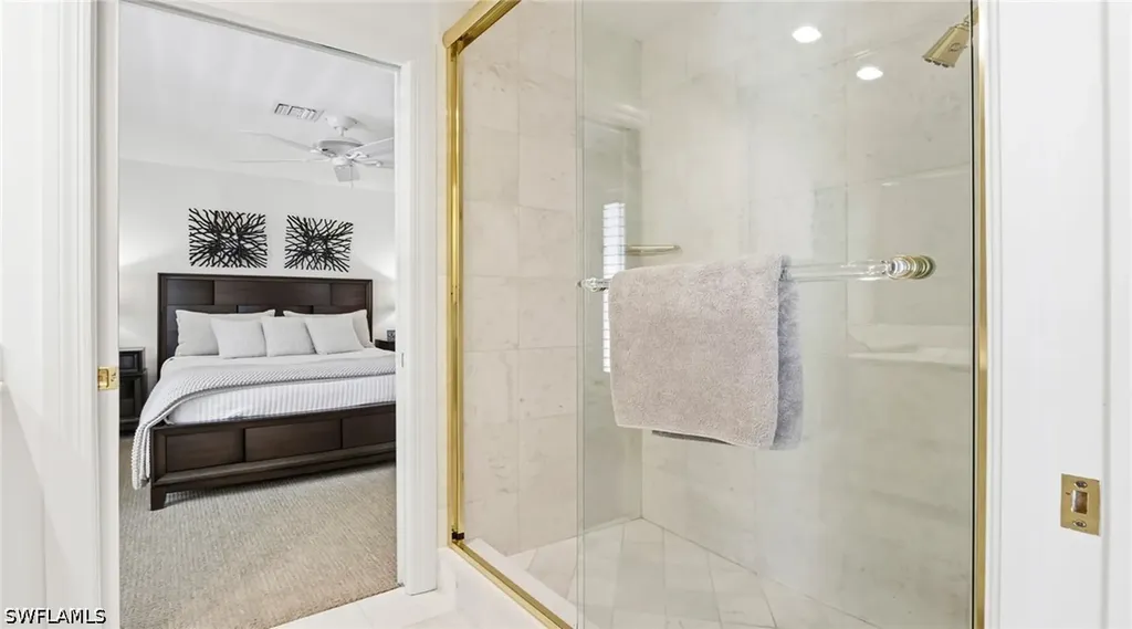 2700 Treasure Lane Naples FL 34102