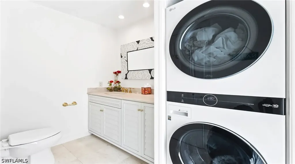 2700 Treasure Lane Naples FL 34102