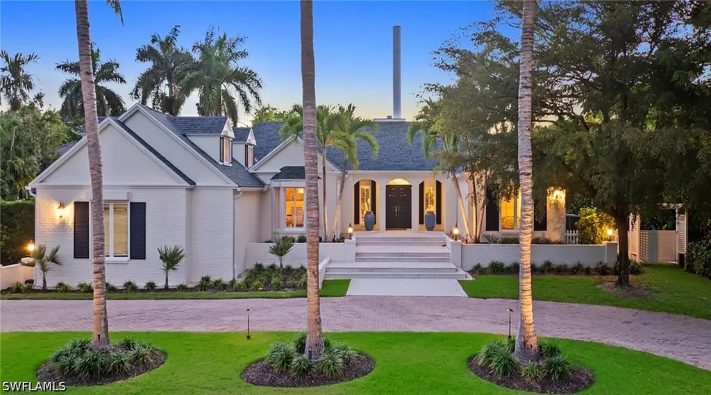 2700 Treasure Lane Naples FL 34102