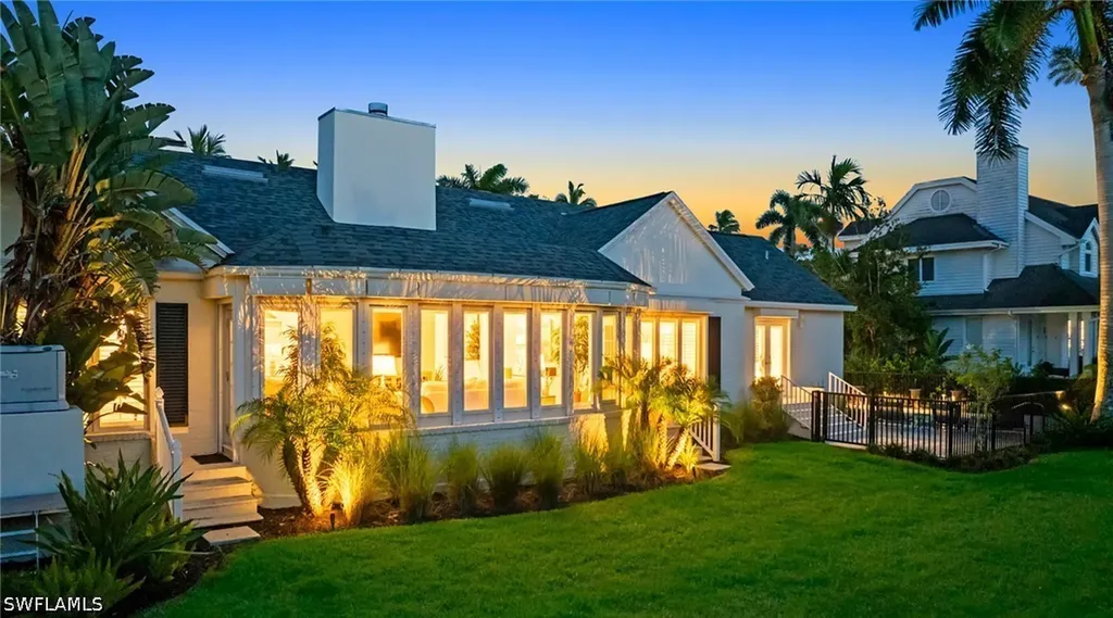 2700 Treasure Lane Naples FL 34102