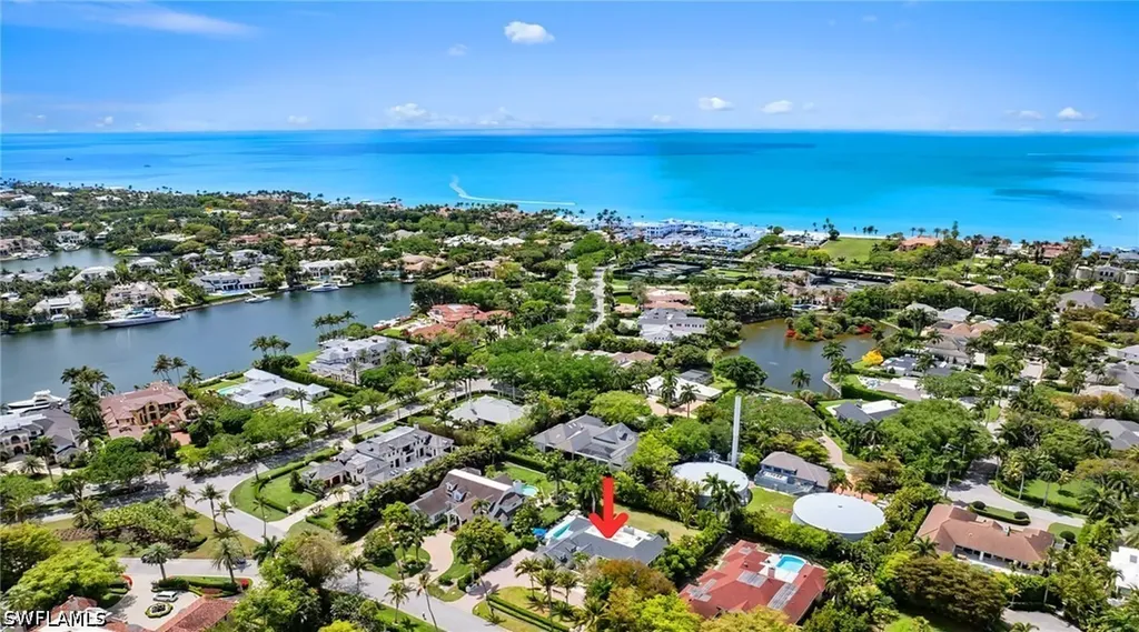 2700 Treasure Lane Naples FL 34102