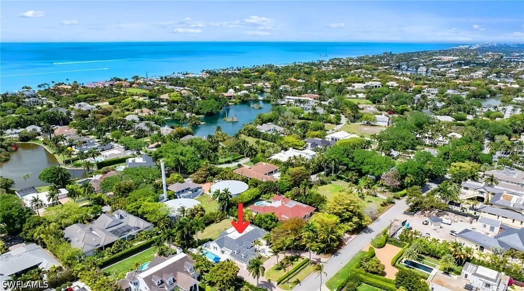 2700 Treasure Lane Naples FL 34102