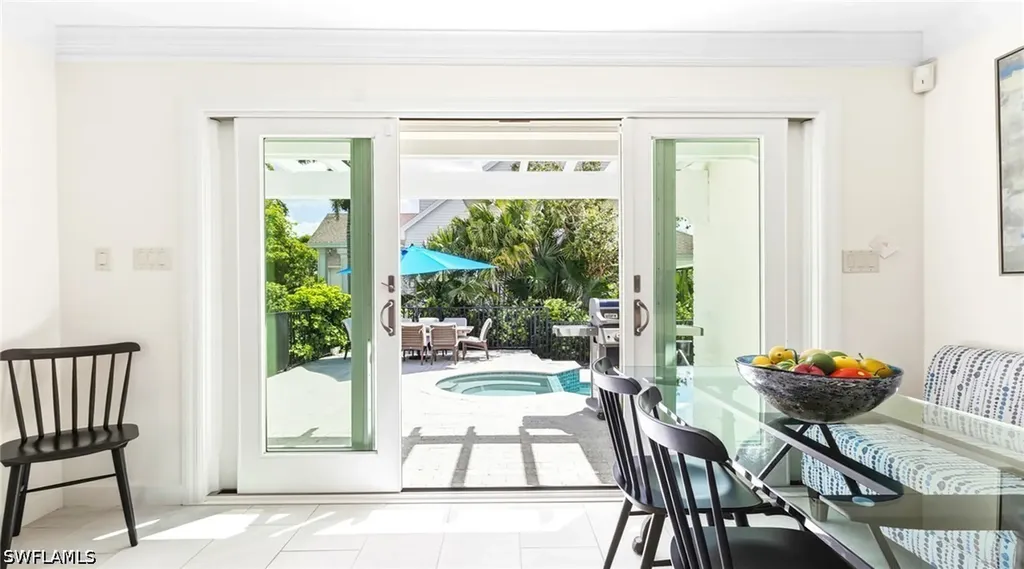 2700 Treasure Lane Naples FL 34102