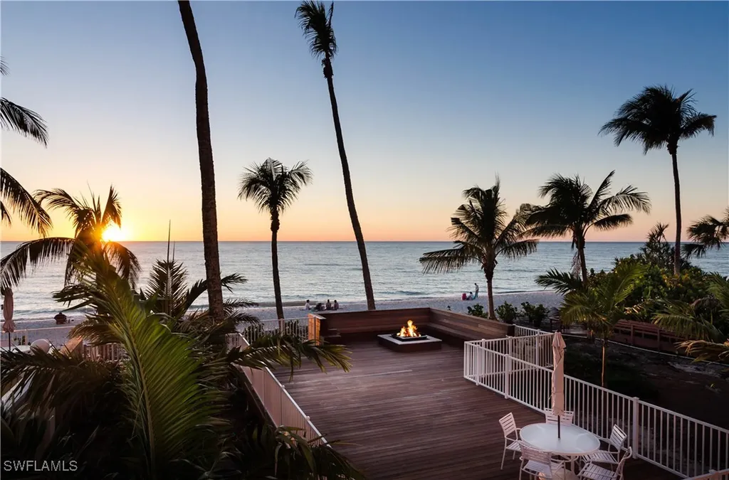 3377 Gulf Shore Boulevard N Naples FL 34103