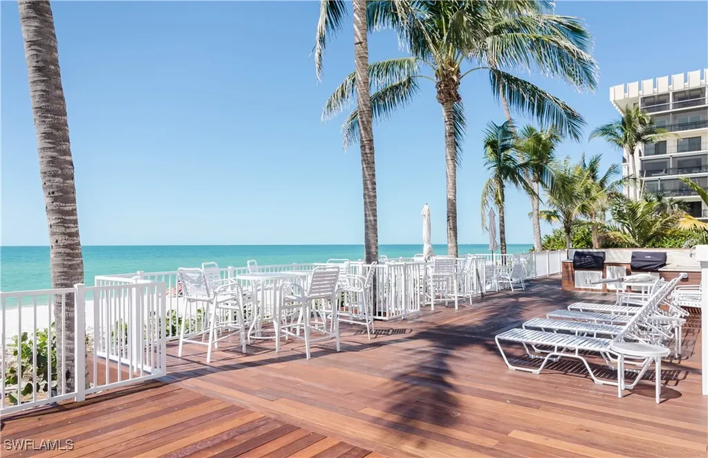 3377 Gulf Shore Boulevard N Naples FL 34103