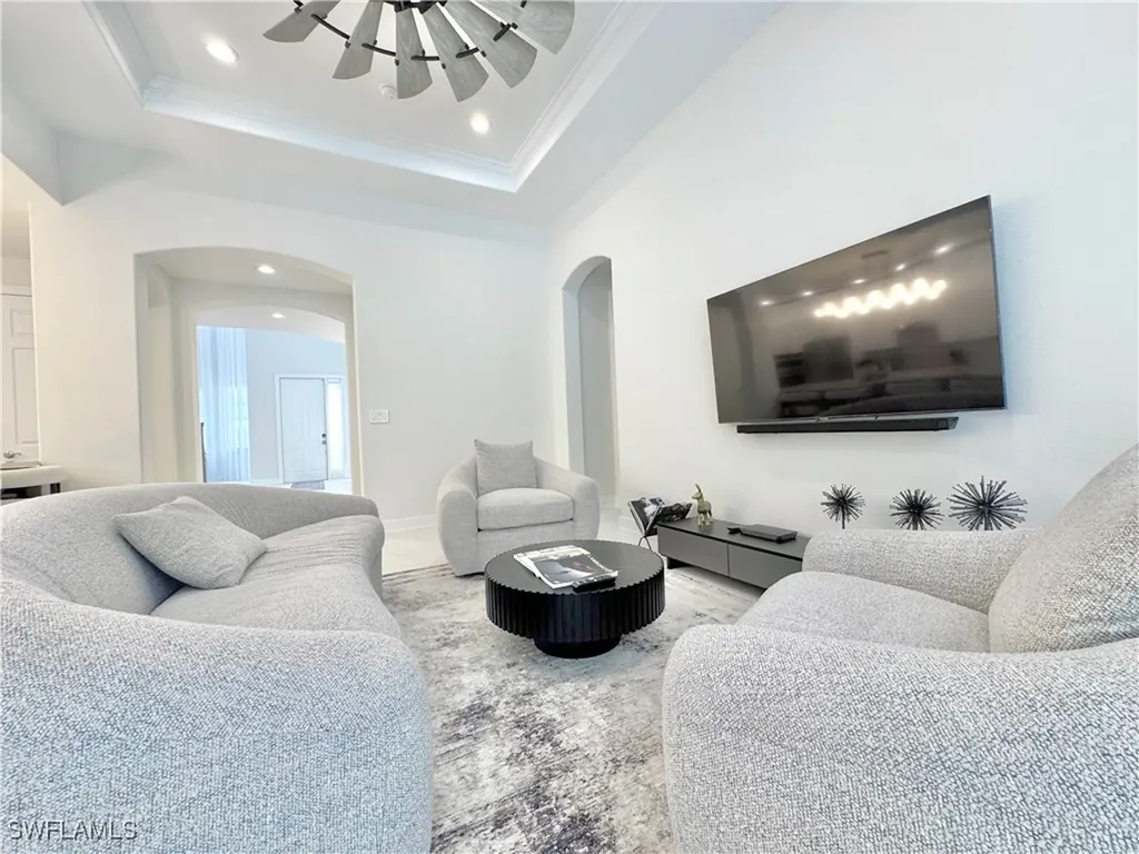 12667 Biscayne Court Naples FL 34105