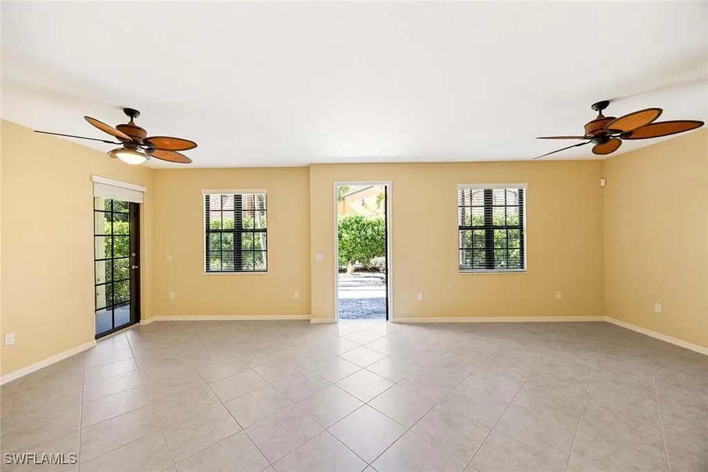 9036 Alturas Street Naples FL 34113