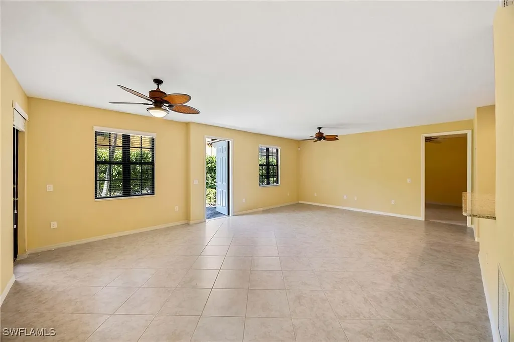 9036 Alturas Street Naples FL 34113