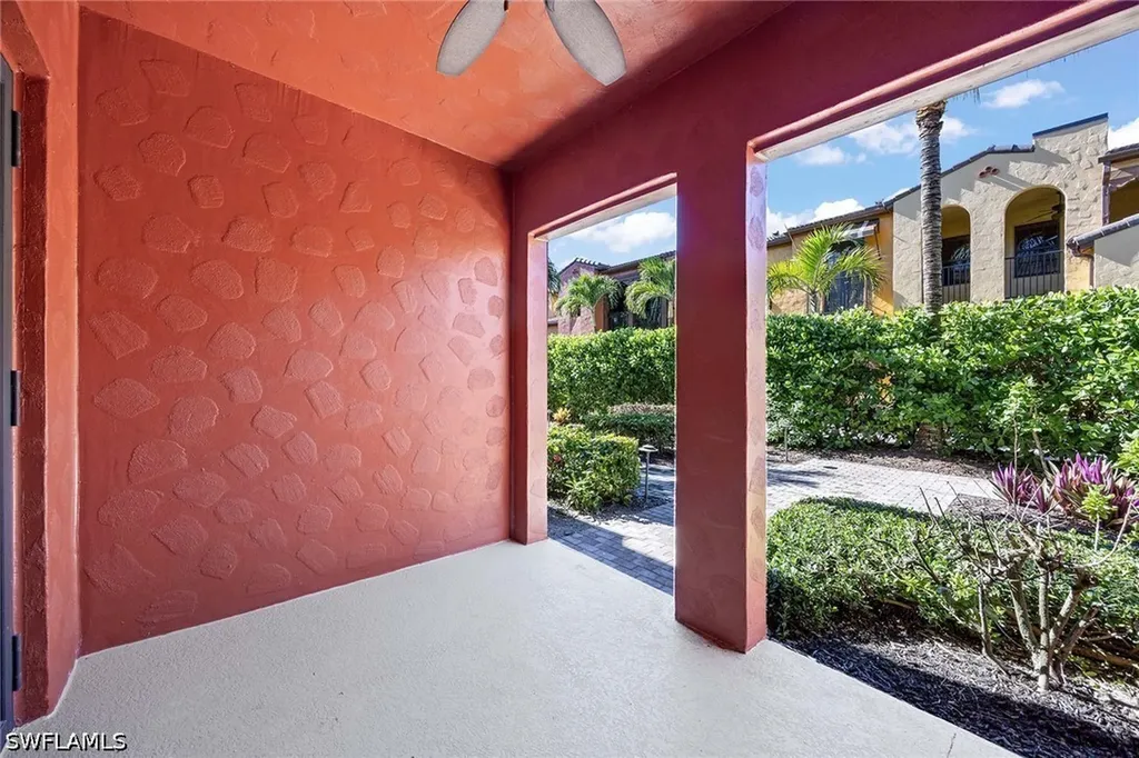 9036 Alturas Street Naples FL 34113