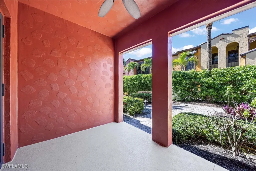 9036 Alturas Street Naples FL 34113
