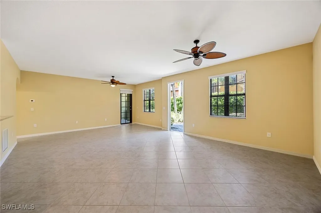 9036 Alturas Street Naples FL 34113