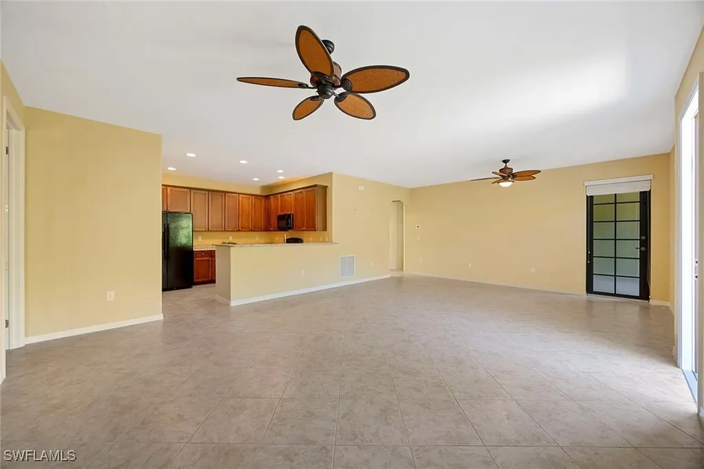 9036 Alturas Street Naples FL 34113