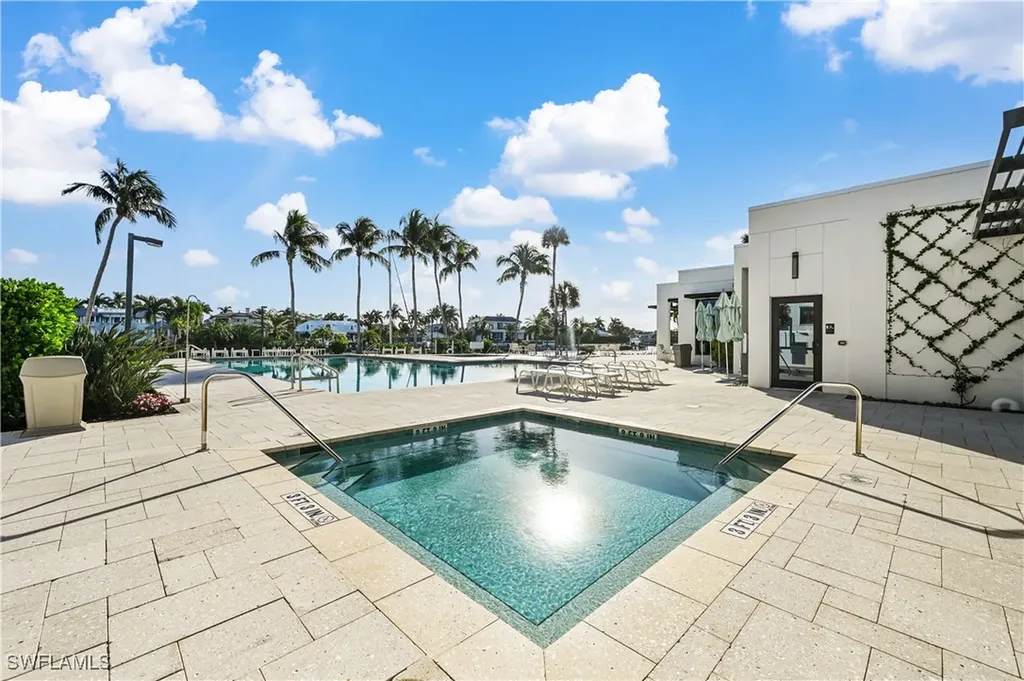 2400 Gulf Shore Boulevard N Naples FL 34103