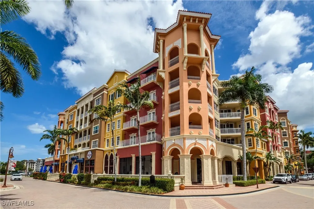 450 Bayfront Place Naples FL 34102
