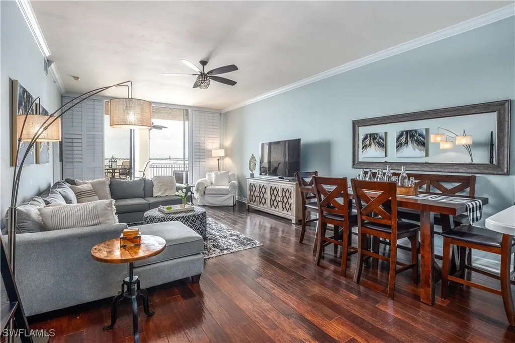 450 Bayfront Place Naples FL 34102