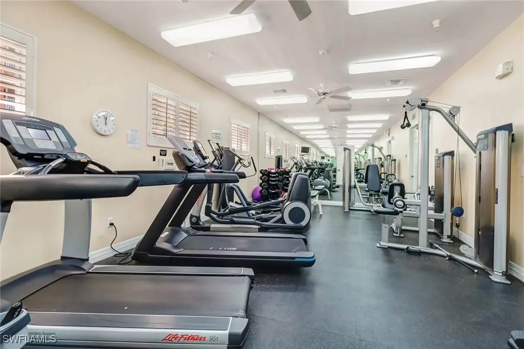 450 Bayfront Place Naples FL 34102