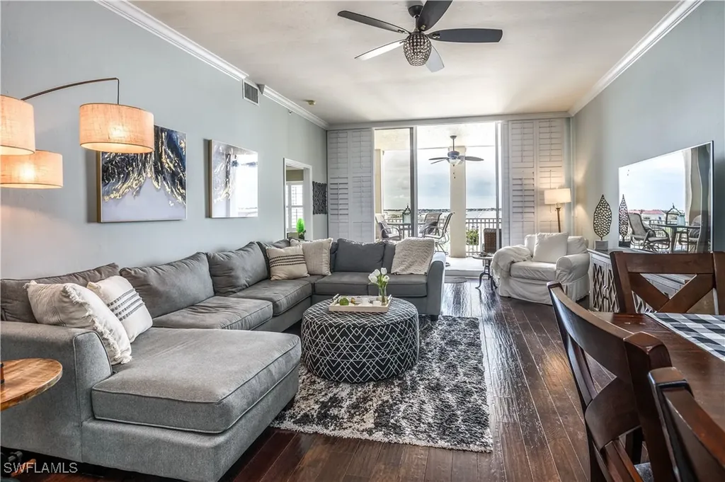 450 Bayfront Place Naples FL 34102