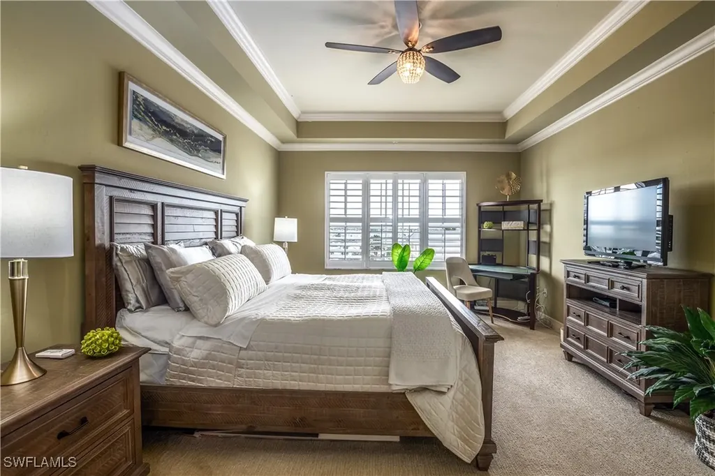 450 Bayfront Place Naples FL 34102
