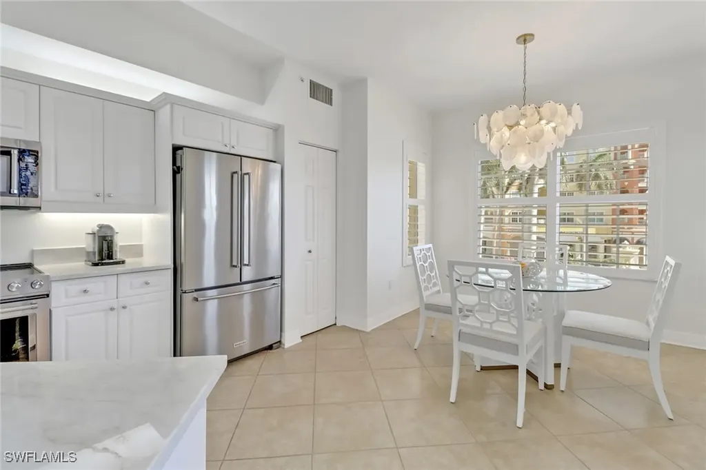 450 Bayfront Place Naples FL 34102