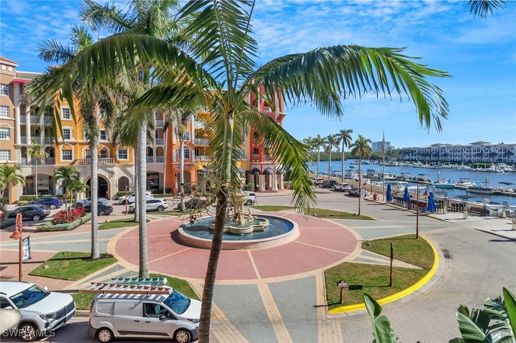 450 Bayfront Place Naples FL 34102