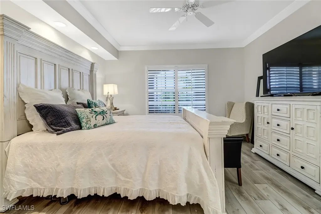 450 Bayfront Place Naples FL 34102