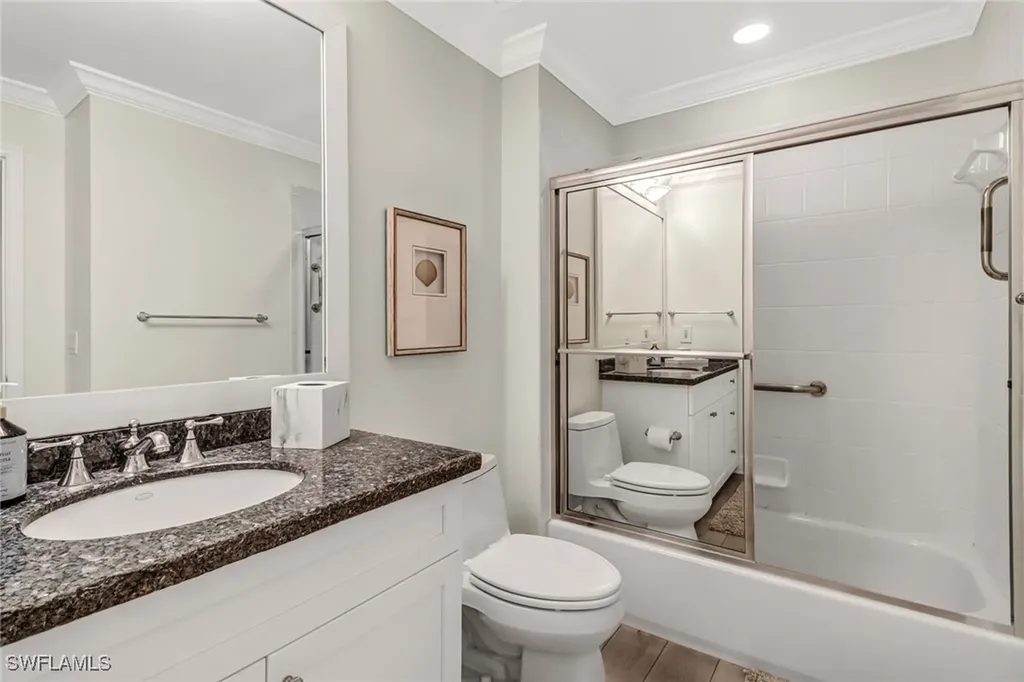 450 Bayfront Place Naples FL 34102